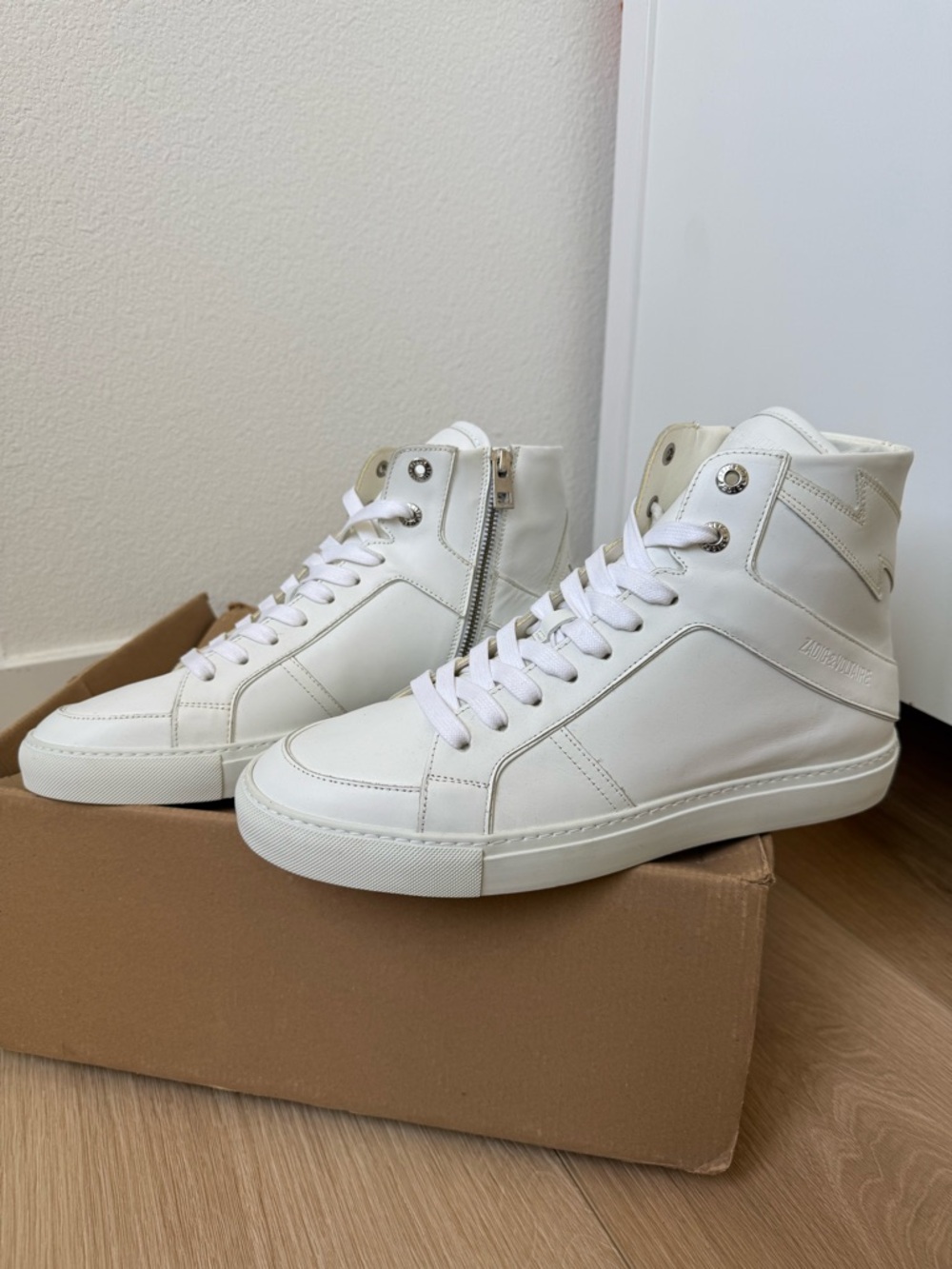 Zadig & Voltaire Men’s High Flash smooth High-Top Leather Sneakers.White. ZV1747